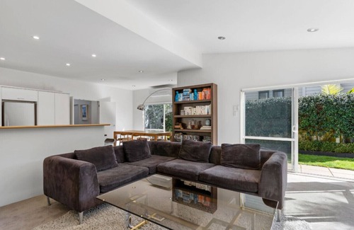 Remuera Apartamento | Stylish Executive Remuera Home