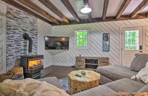 Fairview Casa | Stylish Fairview Farmhouse Deck and Wishing Well!