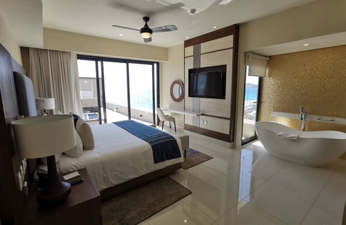 Santa Rosa Complejo | Stylish family-size condo at resort