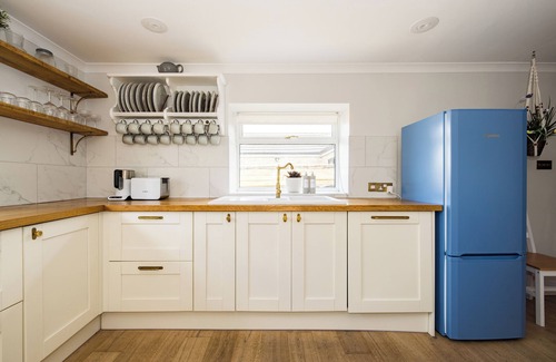 Frome Casa | Stylish Family Barn, edge of Frome + country views