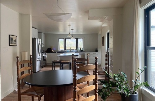 South Londonderry Chalet De Esquí | Stylish Farmhouse - Close to Ski, Golf + Hot Tub