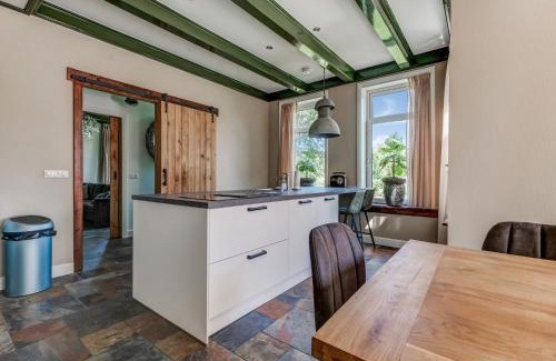 Kootstertille Casa | Stylish Farmhouse with Spa Tub