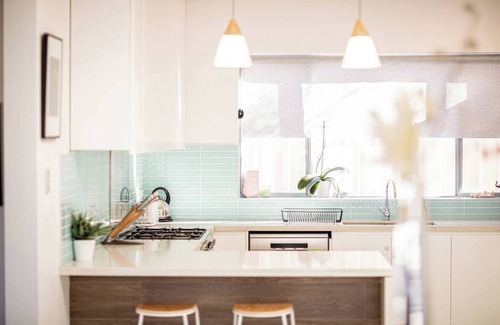 Bexley Casa | Stylish Federation Home Near the Airport