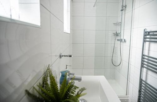 Wolverhampton Apartamento | Stylish Flat in Wolverhampton - Short and long Stay with Free Parking