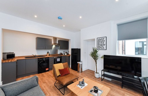 Beeston Apartamento | Stylish Flat with En-Suites Near Nature & Amenities