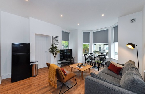 Beeston Apartamento | Stylish Flat with En-Suites Near Nature & Amenities