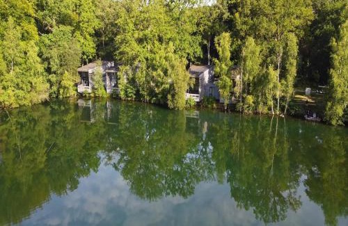 Maubray Casa | Stylish Forest Mansion Stay