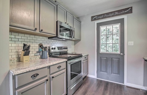 Fort Payne Casa | Stylish Fort Payne Retreat: Hike & Rock Climb