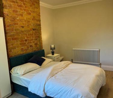 Plumstead Casa | Stylish Four-Bed Haven Near Greenwich