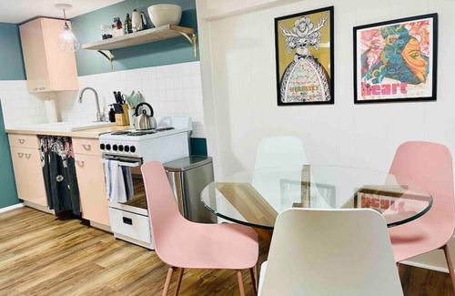 Fremont Apartamento | Stylish Fremont Suite | Walkable & Pet-Friendly