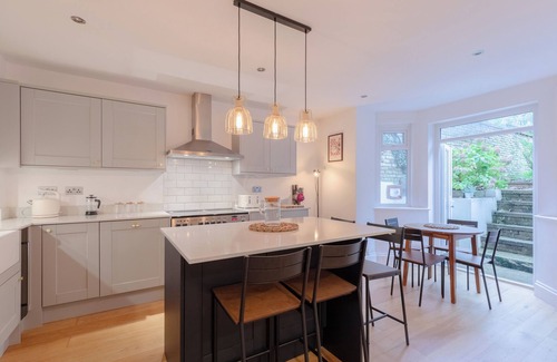 Hillside Apartamento | Stylish Garden Home | 2 Bed | Wimbledon Village