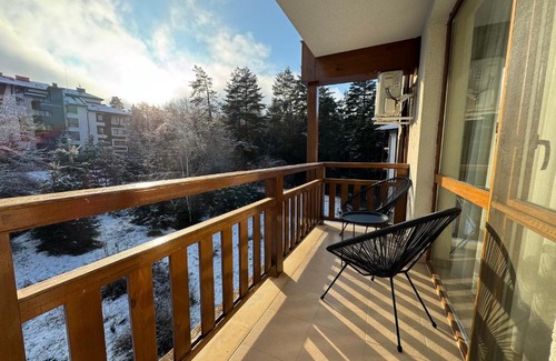 Shiligarnika Apartamento | Stylish Getaway in Kosara Bansko Near Ski Lift by Flat Mаnager