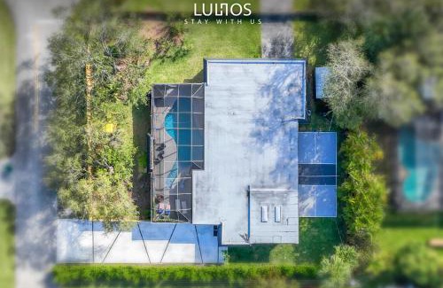 Cutler Bay Casa | Stylish Haven Heated Pool Pool Table L28