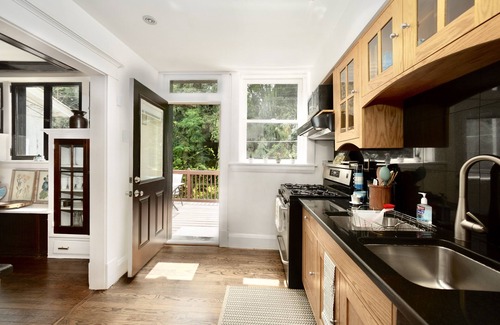 Shadyside Casa | Stylish Historic Retreat Near Downtown Pittsburgh!