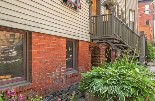 Downtown Halifax Apartamento | Stylish & Historic walk down in best DT location