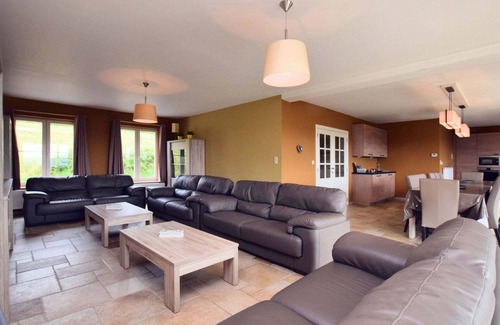 Hastiere-Lavaux Casa | Stylish holiday home in Hastière with terrace
