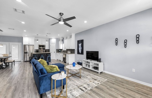 Greater East End Casa | Stylish Home 10 minutes from Downtown