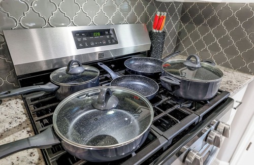 Greater East End Casa | Stylish Home 10 minutes from Downtown