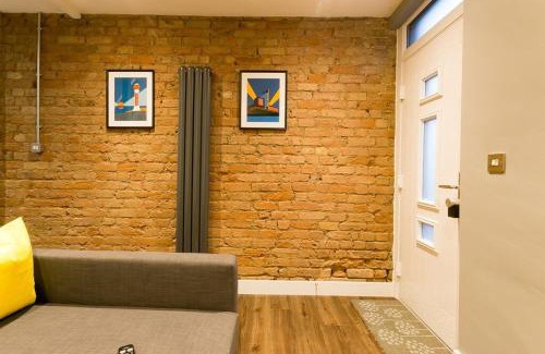 Margate Casa | Stylish Home Close To The Beach By Adliv
