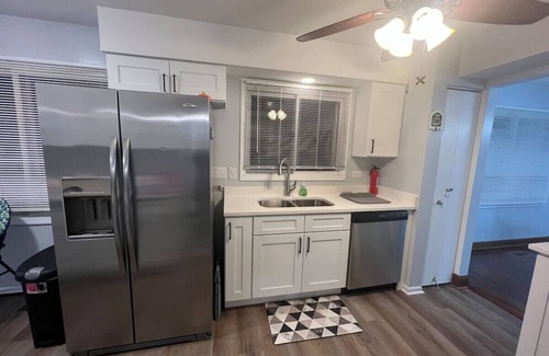 Crystal Lake Casa | Stylish Home for 12~Games Room~Pet Friendly