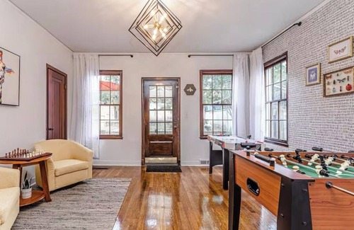 Fondren Casa | Stylish Home in Vibrant Fondren Neighborhood
