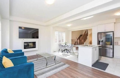 Watertown Apartamento | Stylish Home in Waterdown!