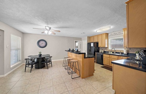 La Porte Apartamento | Stylish Home Minutes from the Beach with Backyard Bliss