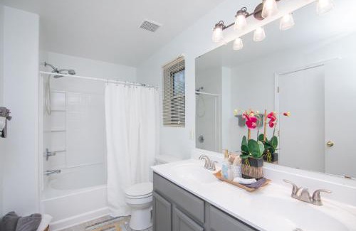 Laveen Village Casa | Stylish Home Phoenix - Low Rates NOW!