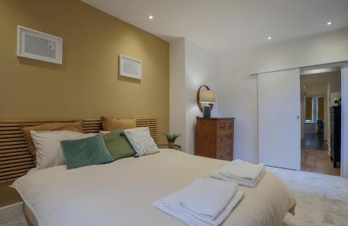 Coldharbour Apartamento | Stylish Home - Ten Mins to Central London