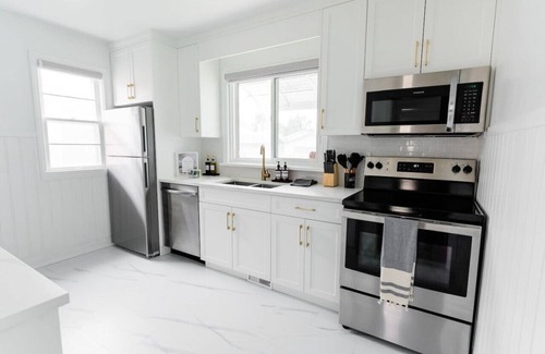 Winnipeg Casa | Stylish Home with All Amenities