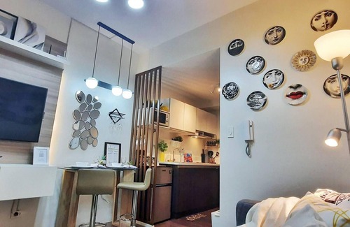 Salcedo Village Apartamento | Stylish&homey1-br Apartment in Makati