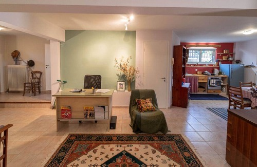 Patras Casa | Elegante casa cerca del puerto -Patra, Paralia