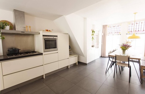 19e Eeuwse Schil Casa | Stylish house near city center Dordrecht 4-B