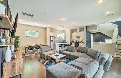 Northside Casa | Stylish Houston Townhome about 3 Mi to Downtown!