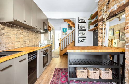 Paddington Casa | Stylish Inner-City Terrace Home with Rooftop Deck