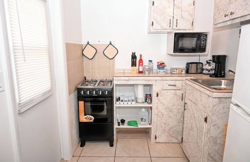 Rock Sound Apartamento | Island Comfort with Local Charm