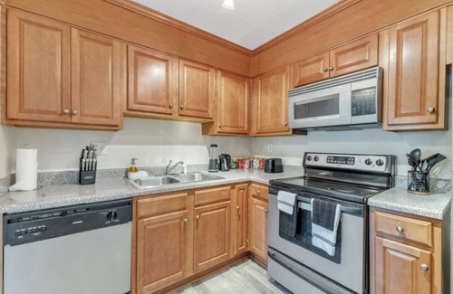 Crabtree Apartamento | Stylish King 2BR Suite—in Crabtree Valley Raleigh!
