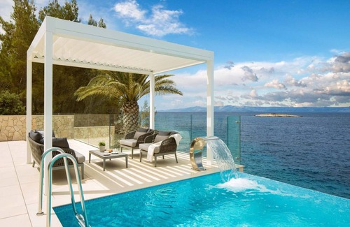 Blato Villa | Stylish Korcula Villa | 4 Bedrooms | Villa Palma | Panoramic Sea Front Views | Sauna & Jacuzzi