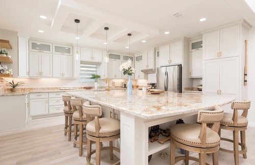 La Joya Casa | Stylish Lakefront Home in La Joya with Deck Views