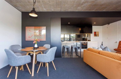 Fremantle Apartamento | Stylish light and bright apartment tucked away behind Monument Hill in the Fremantle Art precinct