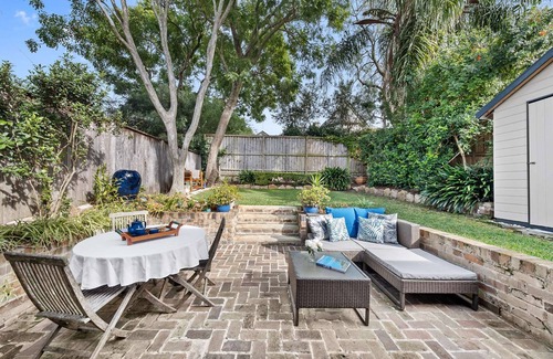 Rozelle Casa | Stylish light-filled 2BR characterful cottage