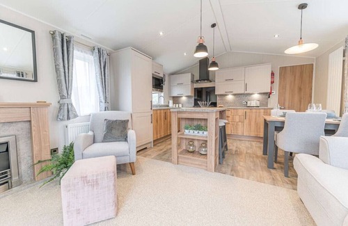 South Lakeland Leisure Village Chalet De Esquí | Stylish Lodge with easy access to Lakes and Dales