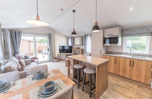 South Lakeland Leisure Village Chalet De Esquí | Stylish Lodge with easy access to Lakes and Dales