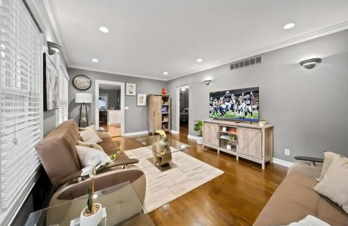 Birmingham Casa | Stylish Luxurious 3BD Home in the Heart of Downtown Birmingham