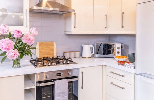 Acocks Green Casa | Stylish Luxury house near Solihull, NEC, BHX Airport, With Parking Sleep 6 guest