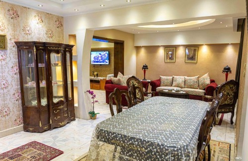 Agouza Apartamento | Stylish Luxury Spacious Apartments Cairo