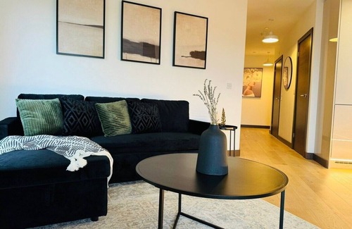 Maidstone Apartamento | Stylish Maidstone Apt – Private Parking Included
