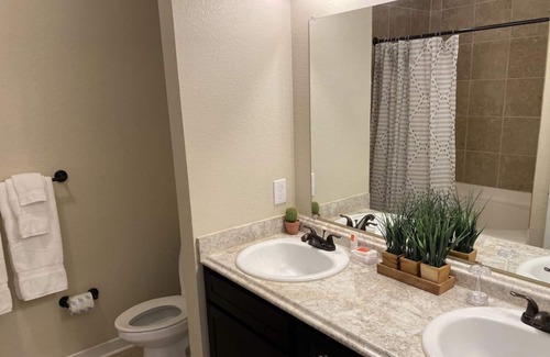 Deerwood Apartamento | Stylish Mediterranean Riviera Get Away