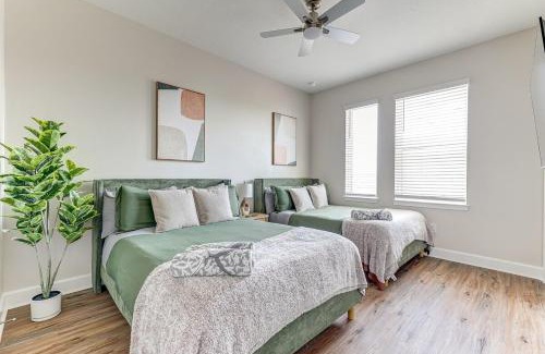 Tampa Casa | Stylish Midtown 3 Bedroom 4 Bathroom Private Garage Family & Group Ready