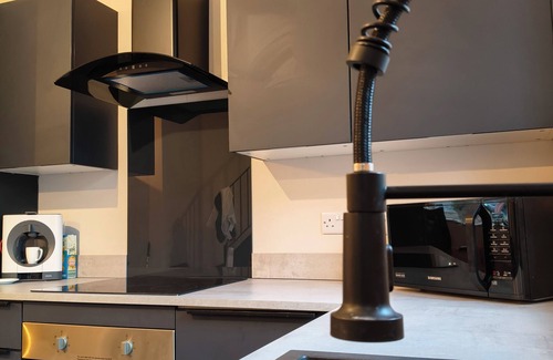 Thetford Casa | Stylish Modern 2-Bed Home Near A11